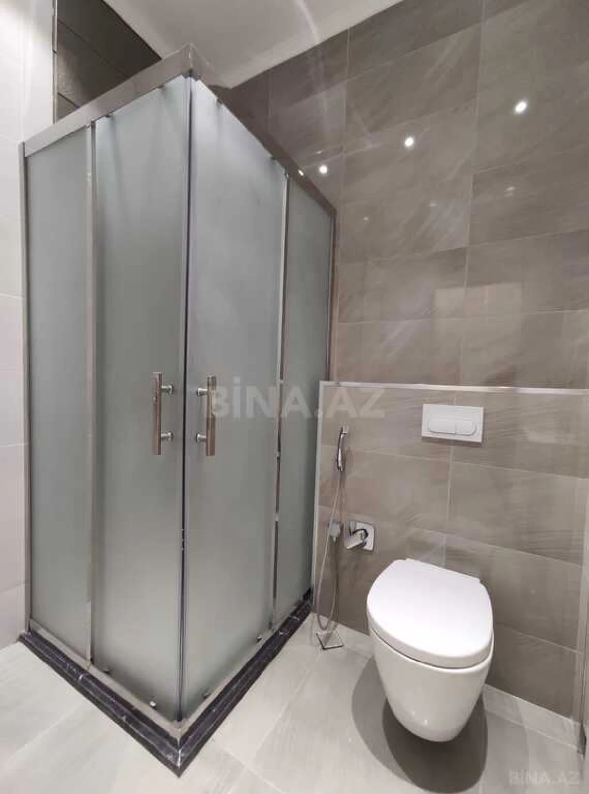 Satılır 3 otaqlı mənzil 89.6 m²