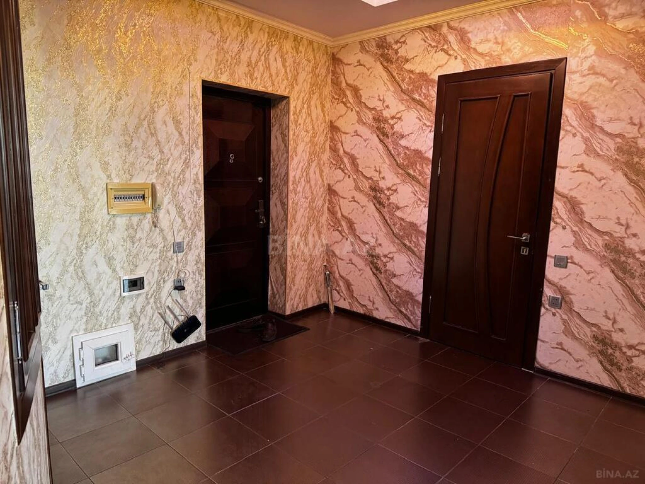 Satılır 3 otaqlı mənzil 96 m²