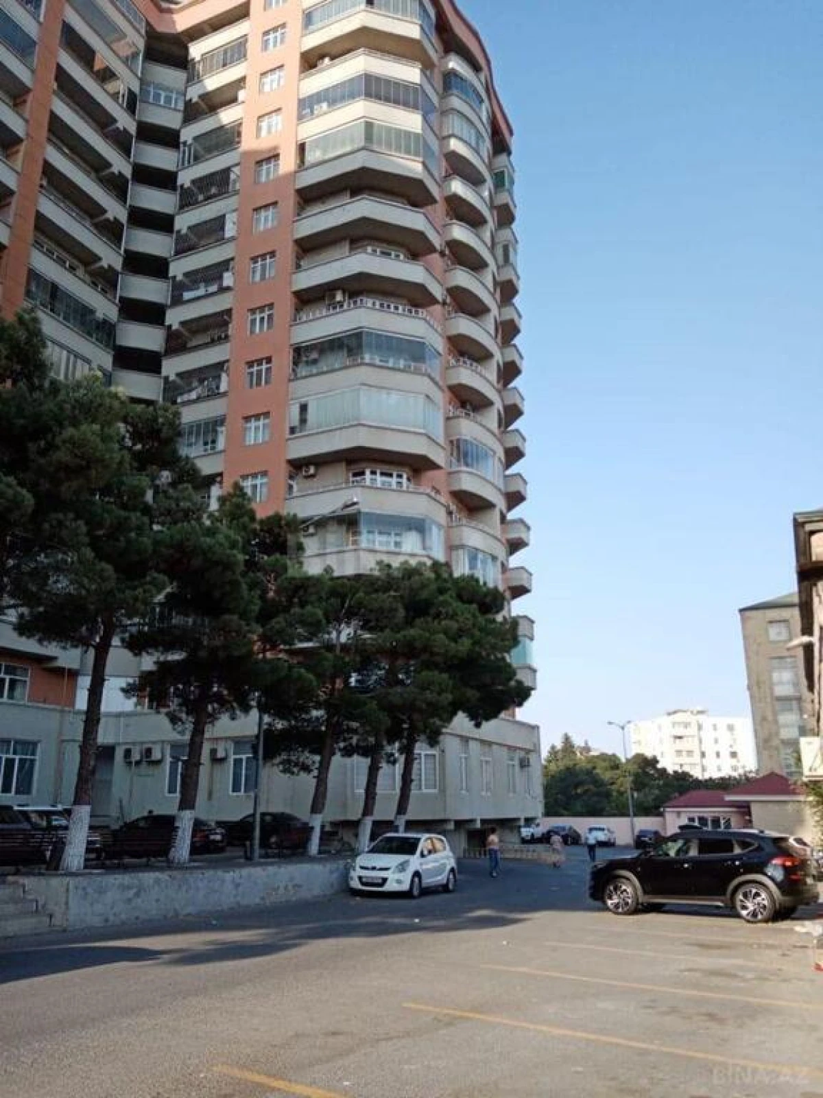 Satılır 3 otaqlı mənzil 96 m²