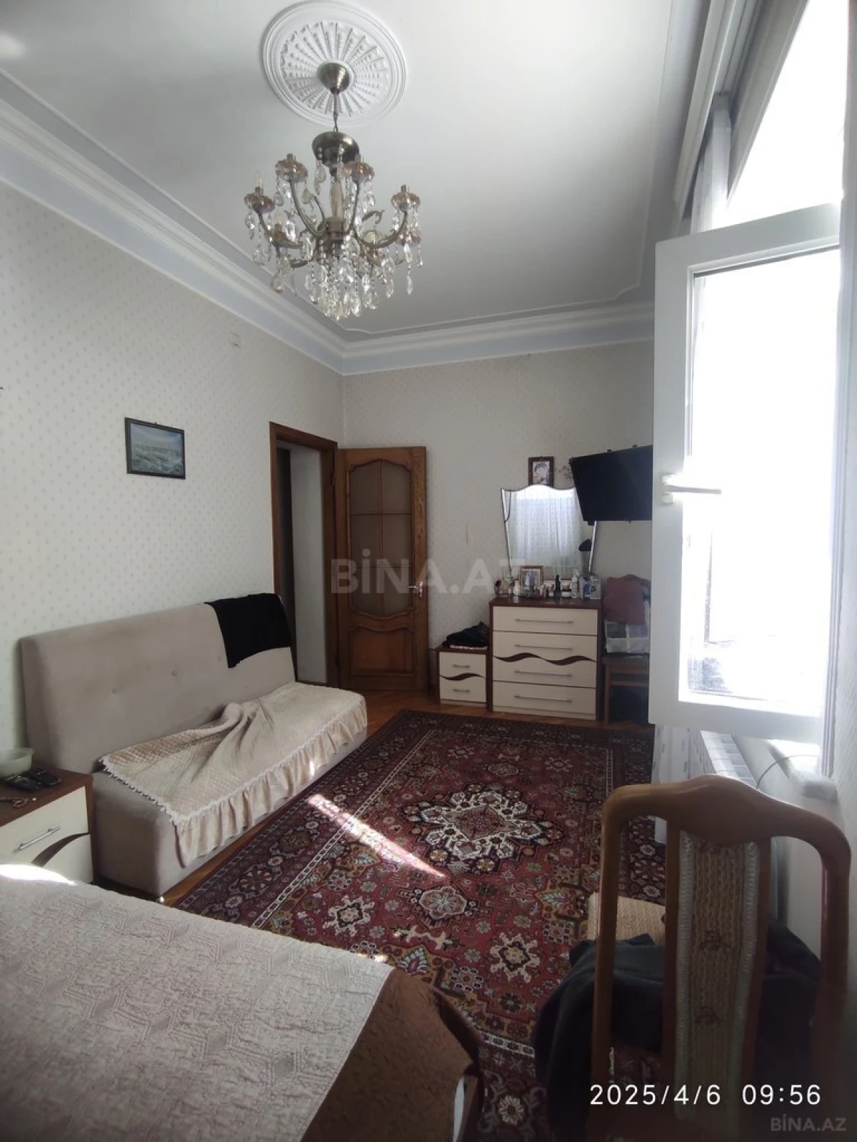 Satılır 10 otaqlı həyət evi 330 m²