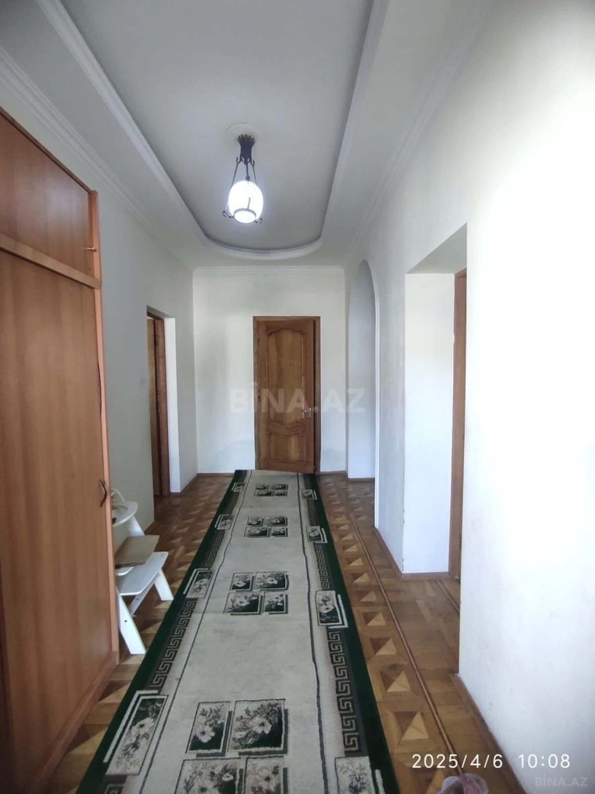 Satılır 10 otaqlı həyət evi 330 m²