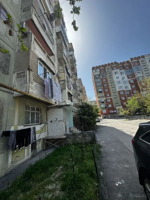 Satılır 5 otaqlı mənzil 110 m²