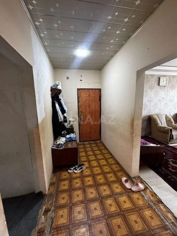 Satılır 5 otaqlı mənzil 110 m²