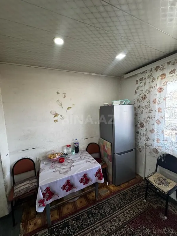 Satılır 5 otaqlı mənzil 110 m²