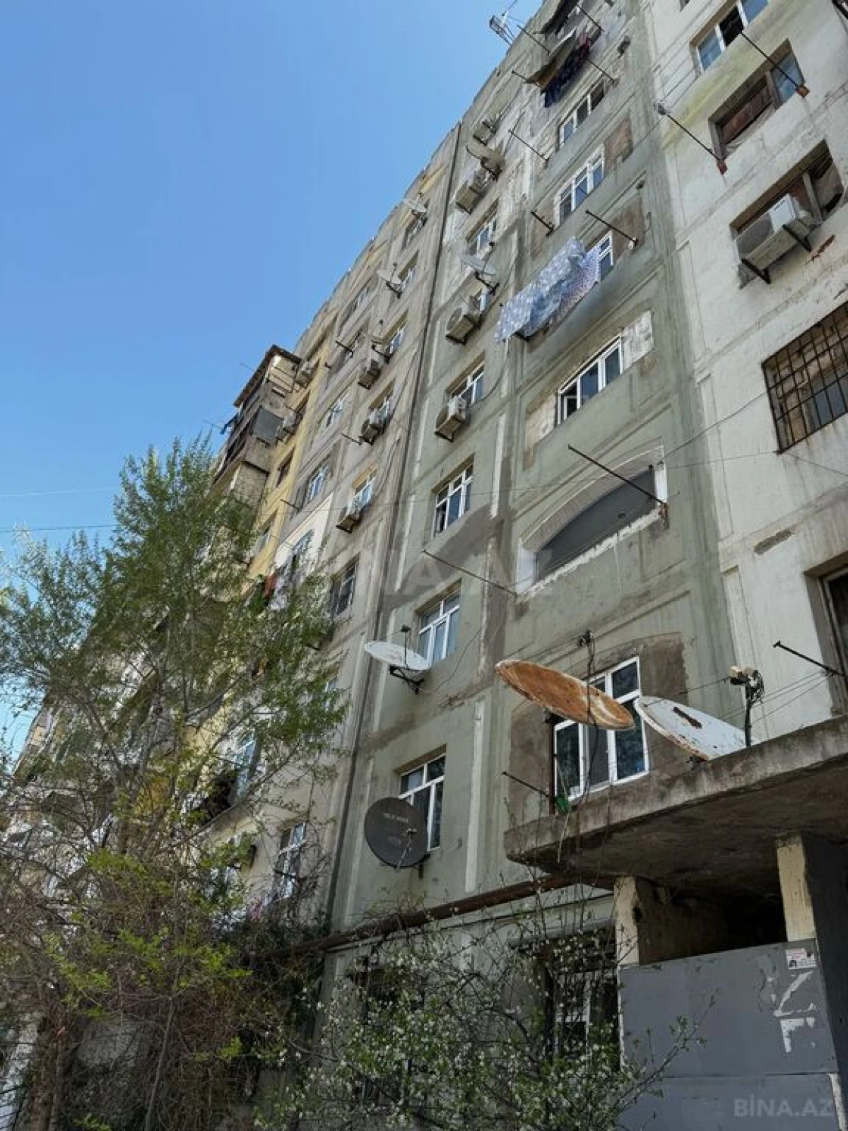Satılır 5 otaqlı mənzil 110 m²