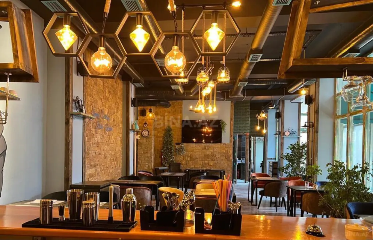 Satılır obyekt 850 m²