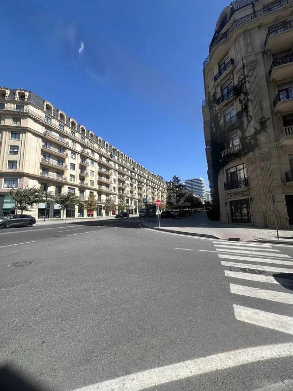 Satılır obyekt 850 m²