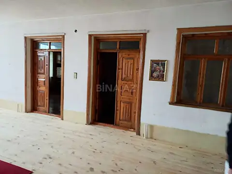 Satılır 2 otaqlı həyət evi 120.7 m²