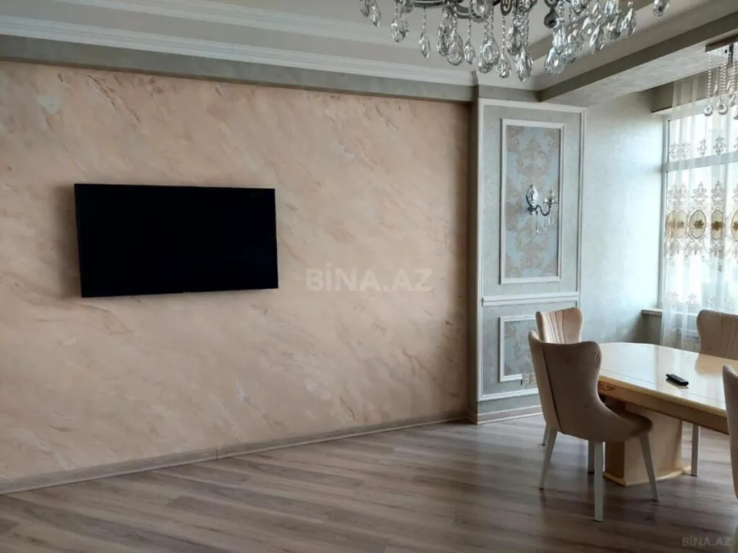 Kirayə verilir 3 otaqlı mənzil 120 m²