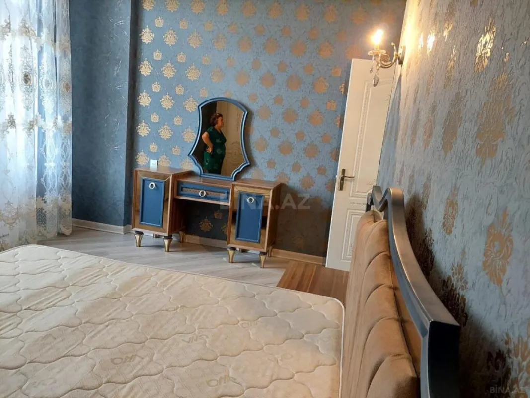 Kirayə verilir 3 otaqlı mənzil 120 m²