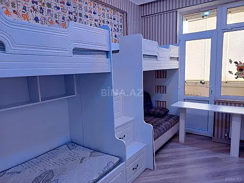 Kirayə verilir 3 otaqlı mənzil 120 m²