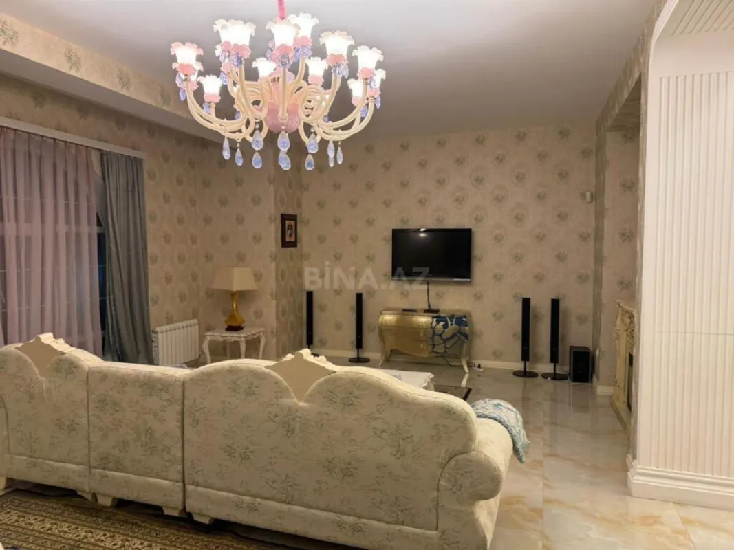 Kirayə verilir 5 otaqlı həyət evi 450 m²