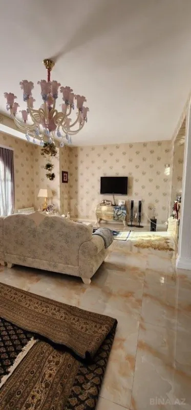 Kirayə verilir 5 otaqlı həyət evi 450 m²