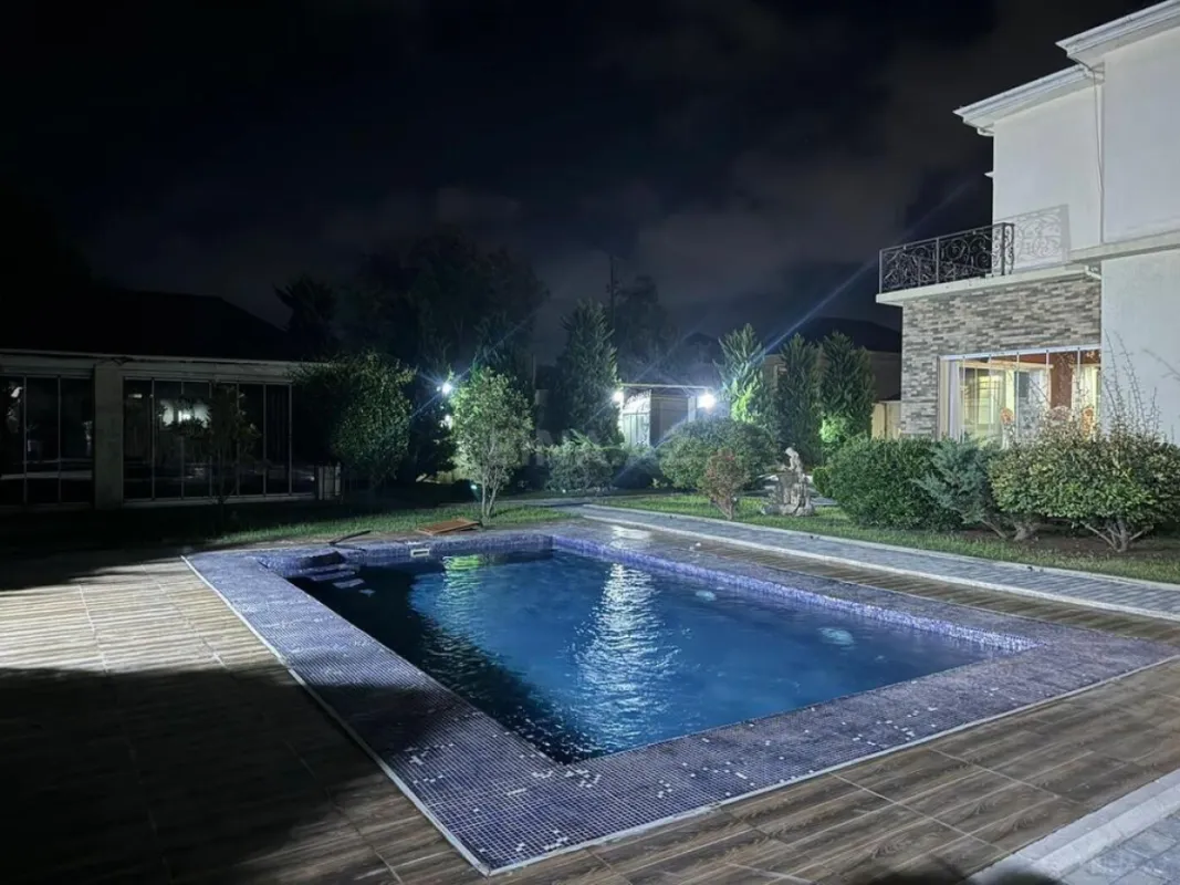 Kirayə verilir 5 otaqlı həyət evi 450 m²