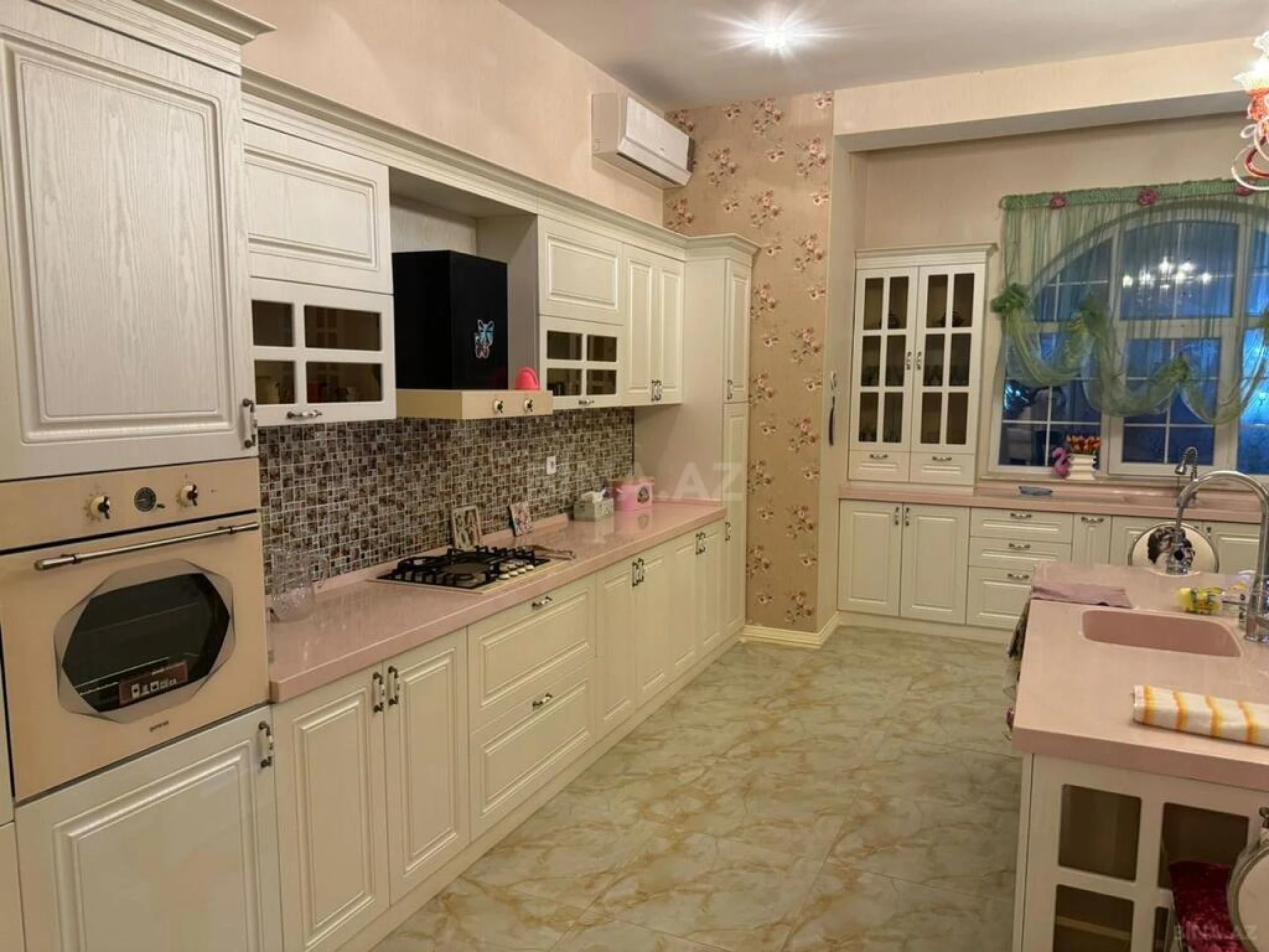 Kirayə verilir 5 otaqlı həyət evi 450 m²