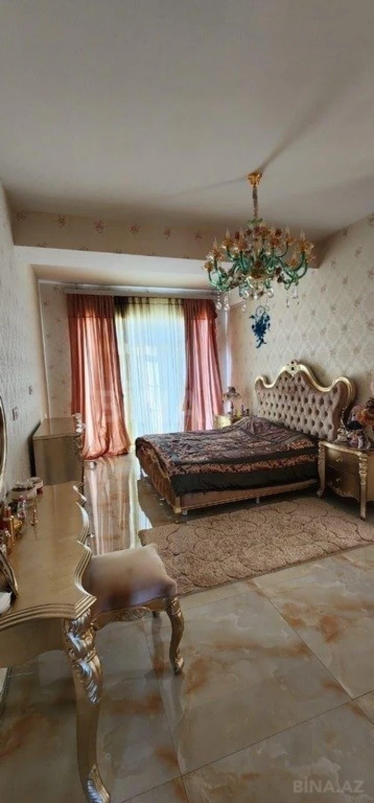 Kirayə verilir 5 otaqlı həyət evi 450 m²