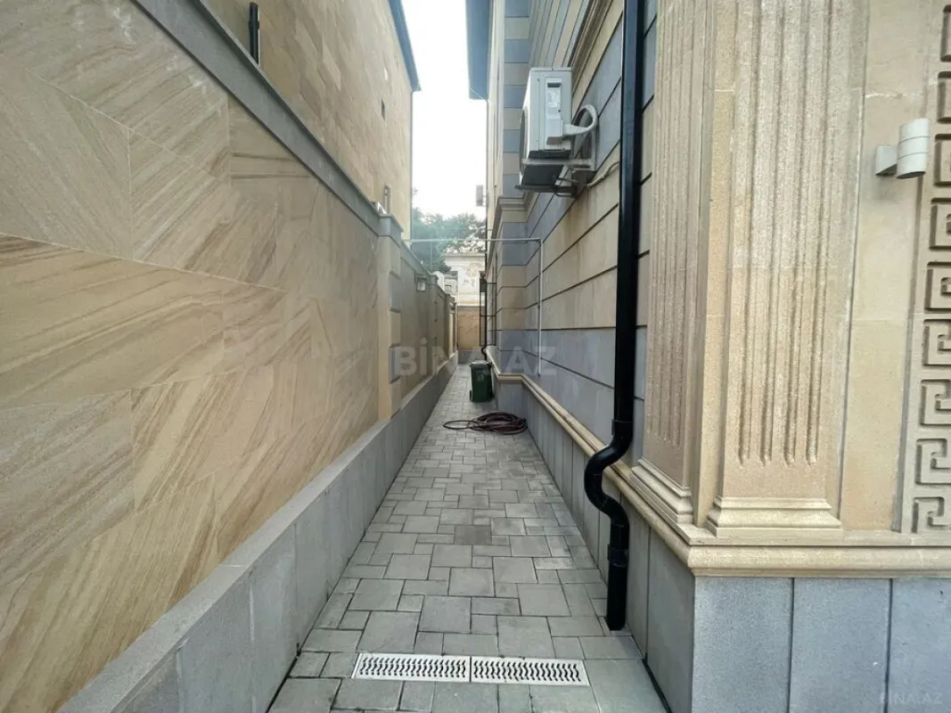 Satılır 6 otaqlı həyət evi 458 m²