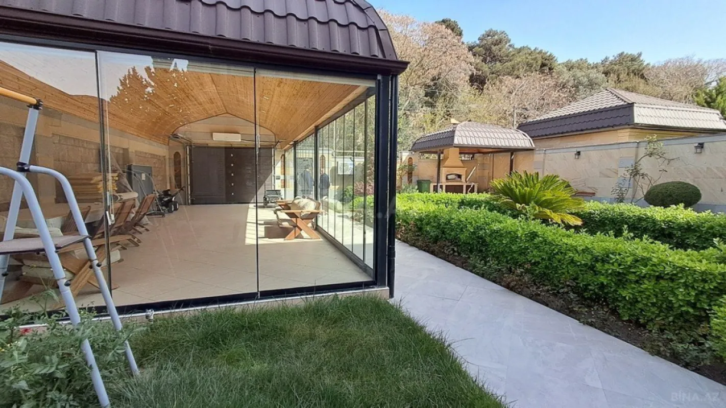Satılır 6 otaqlı həyət evi 458 m²