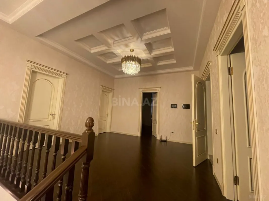 Satılır 6 otaqlı həyət evi 458 m²