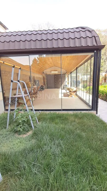 Satılır 6 otaqlı həyət evi 458 m²