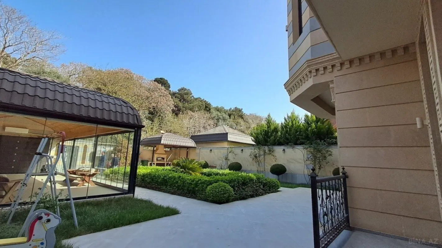 Satılır 6 otaqlı həyət evi 458 m²