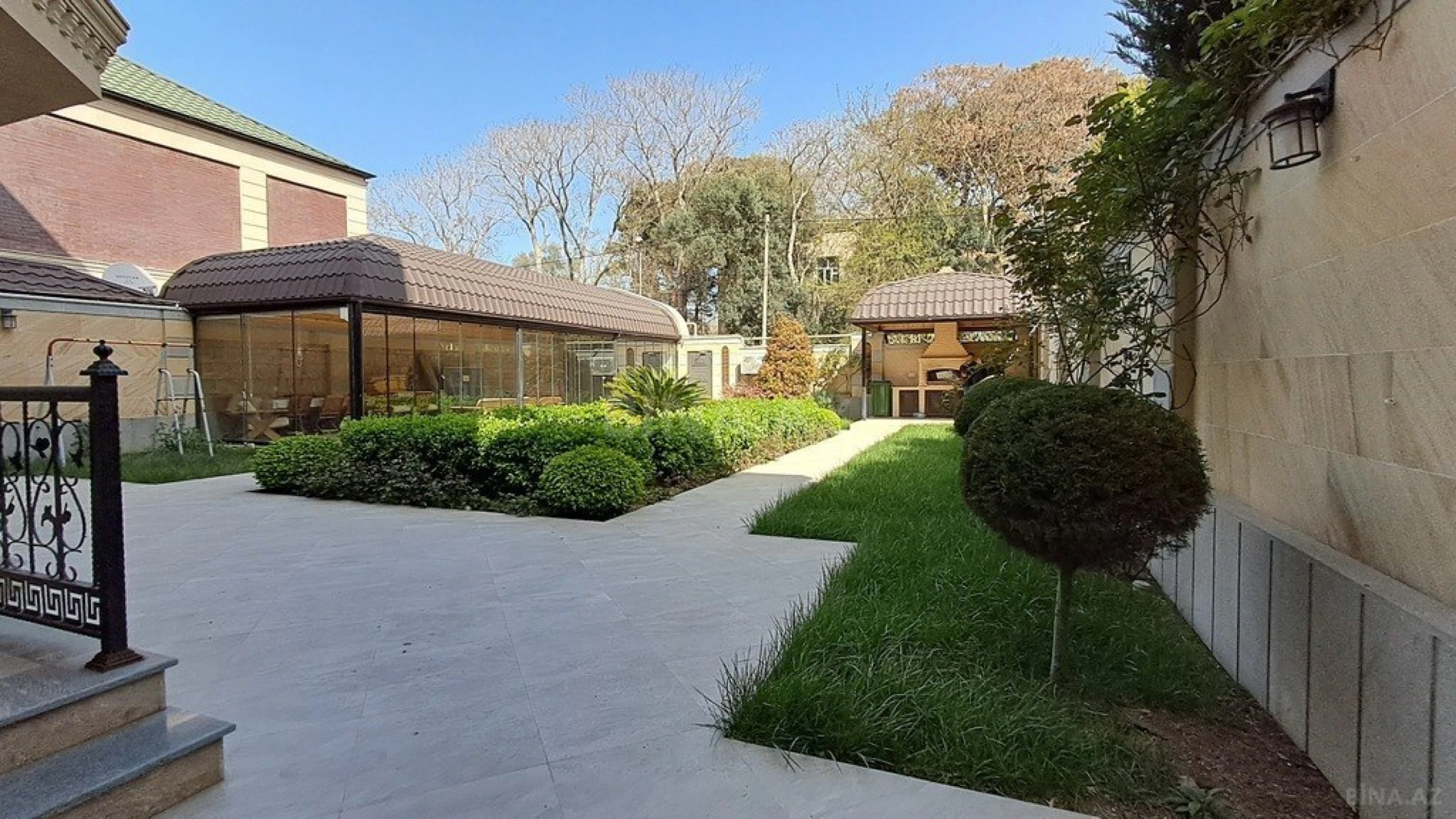 Satılır 6 otaqlı həyət evi 458 m²