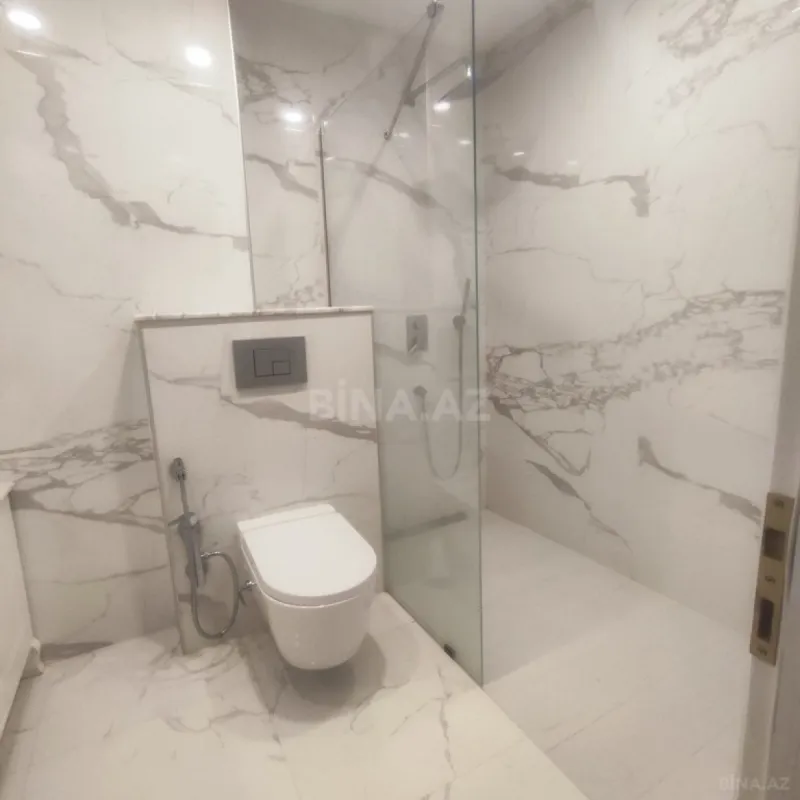 Kirayə verilir 3 otaqlı mənzil 180 m²