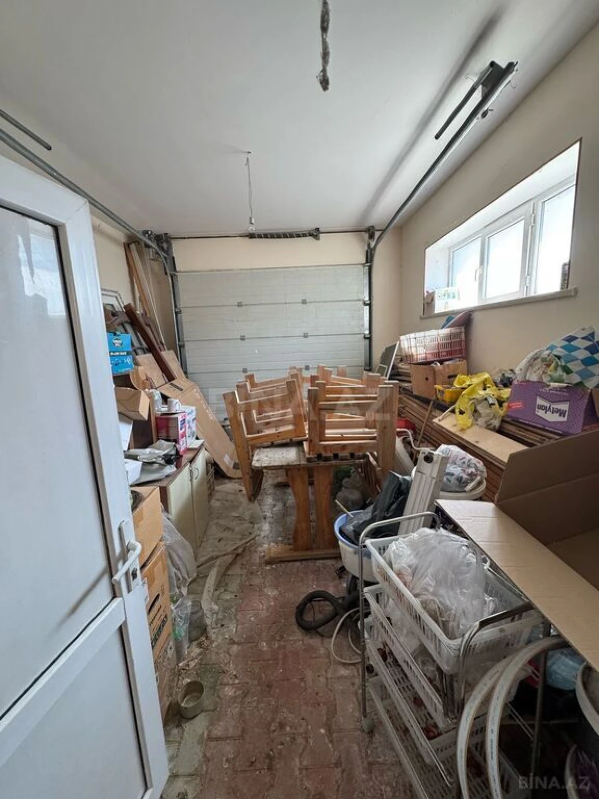 Satılır 8 otaqlı həyət evi 570 m²