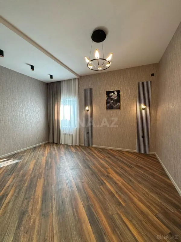 Satılır 5 otaqlı həyət evi 200 m²