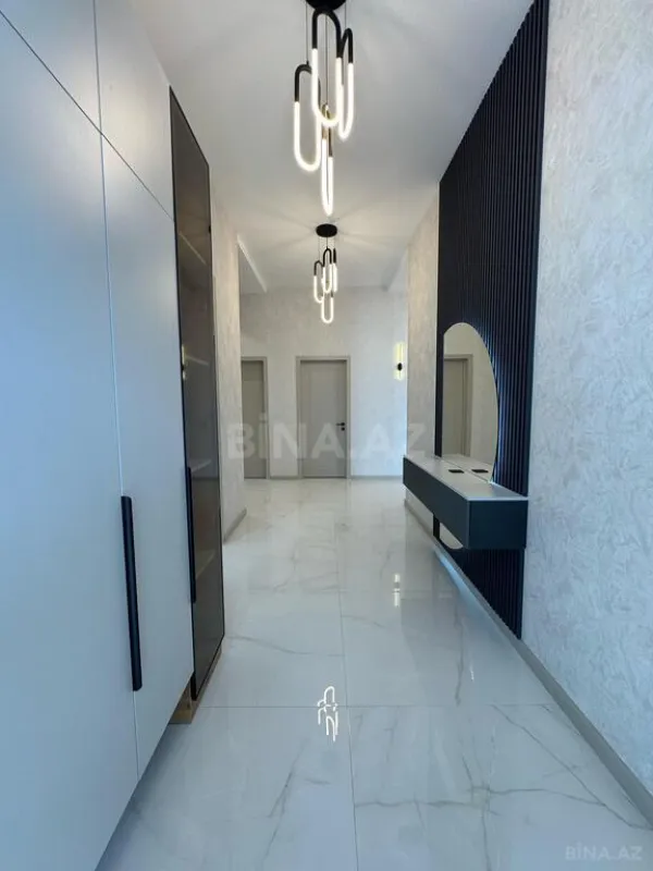 Satılır 5 otaqlı həyət evi 200 m²