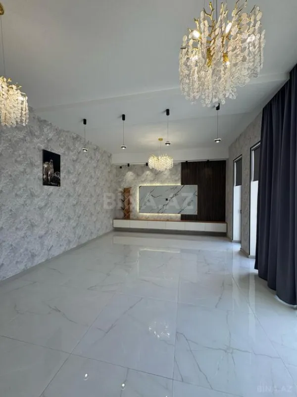 Satılır 5 otaqlı həyət evi 200 m²