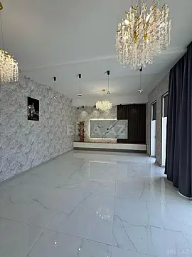 Satılır 5 otaqlı həyət evi 200 m²
