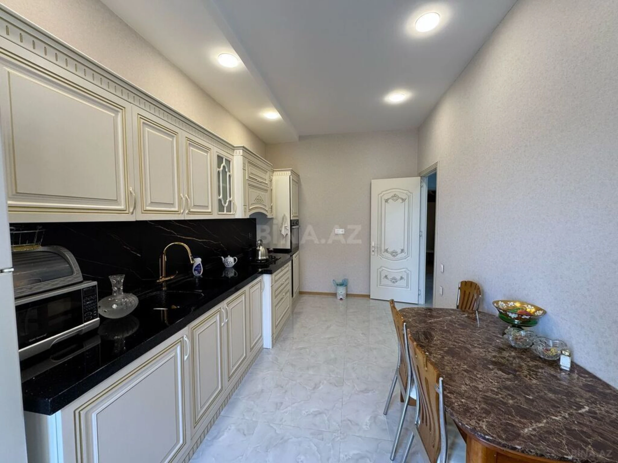 Satılır 3 otaqlı həyət evi 140 m²