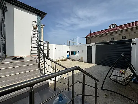 Satılır 3 otaqlı həyət evi 140 m²