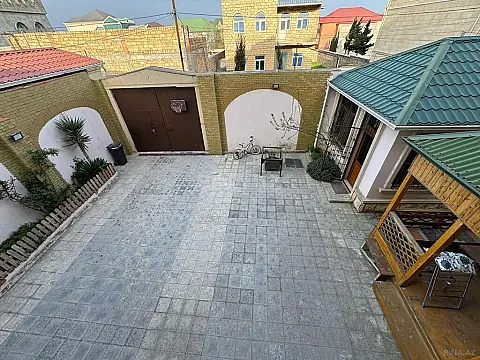 Satılır 7 otaqlı həyət evi 330 m²