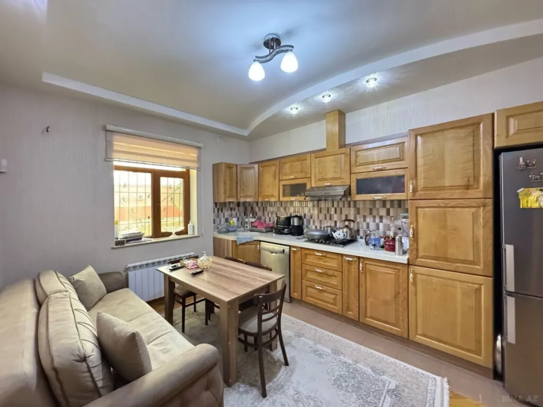 Satılır 7 otaqlı həyət evi 330 m²