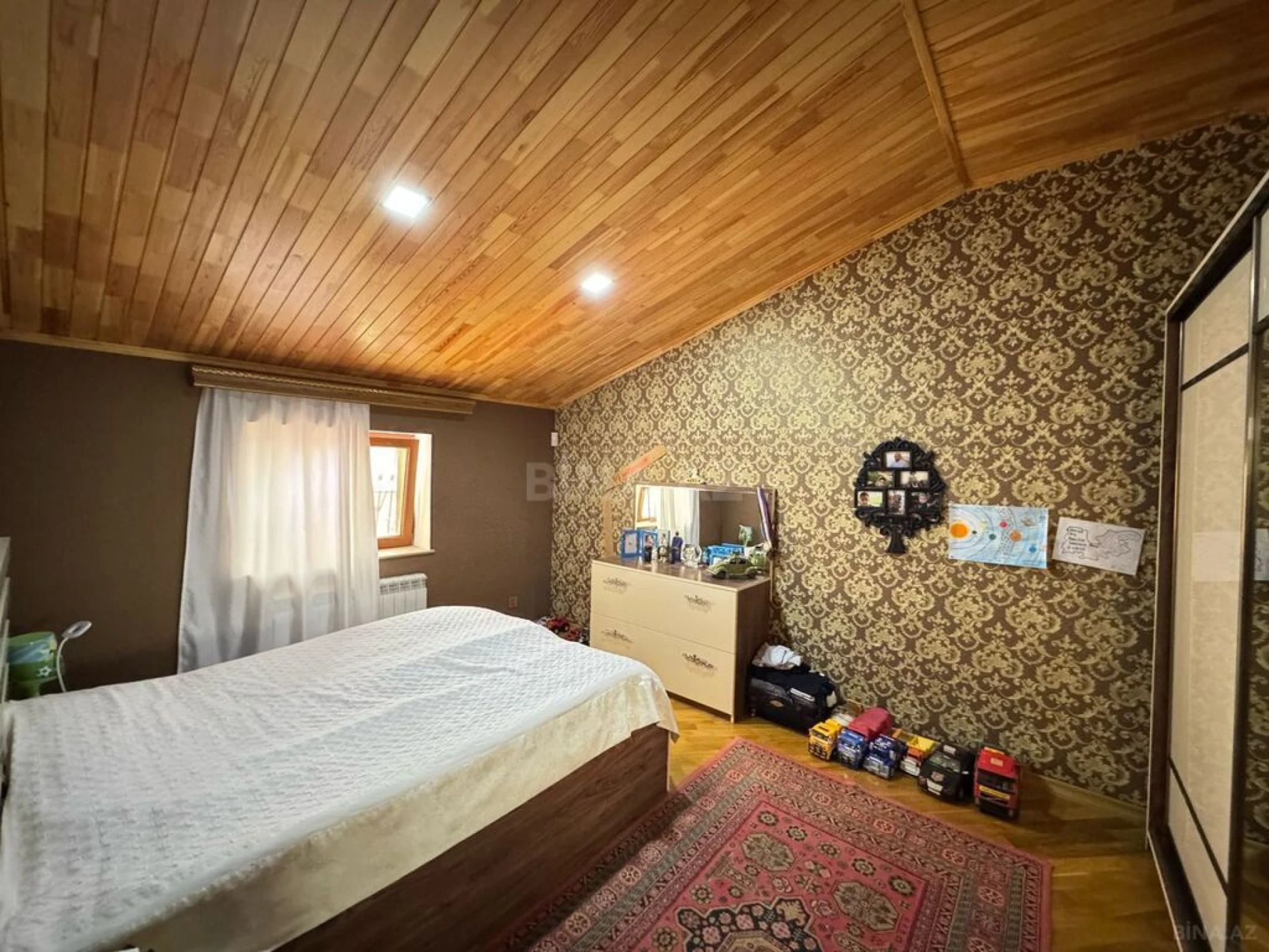 Satılır 7 otaqlı həyət evi 330 m²