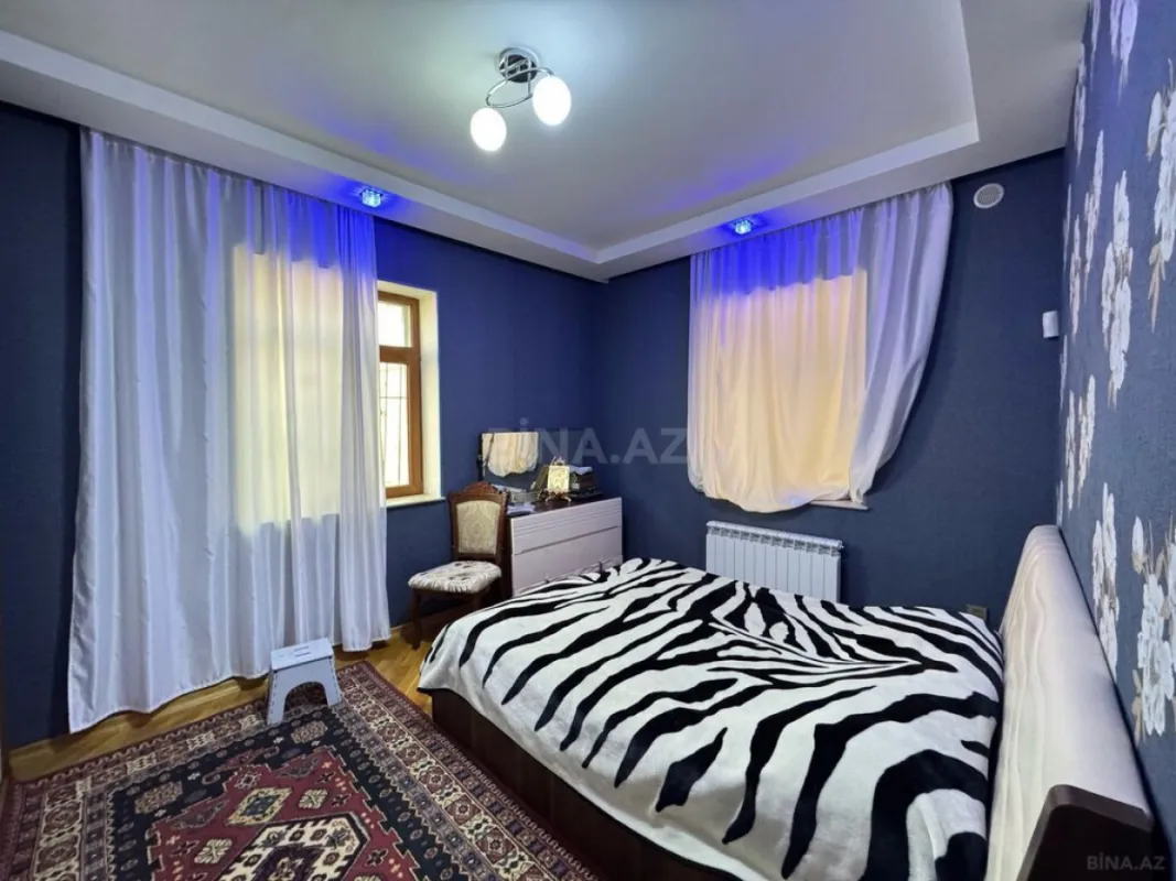 Satılır 7 otaqlı həyət evi 330 m²