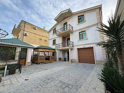 Satılır 7 otaqlı həyət evi 330 m² — Bakı, Badamdar 7 otaq 330.00 m²