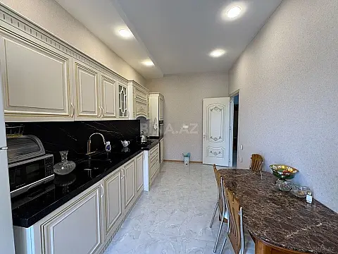 Satılır 3 otaqlı həyət evi 140 m²