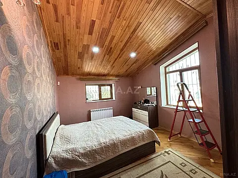 Satılır 7 otaqlı həyət evi 330 m²