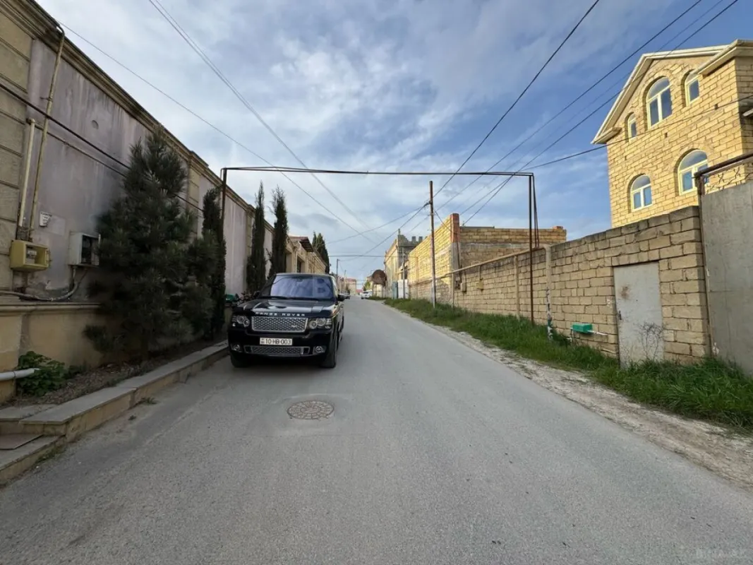 Satılır 7 otaqlı həyət evi 330 m²