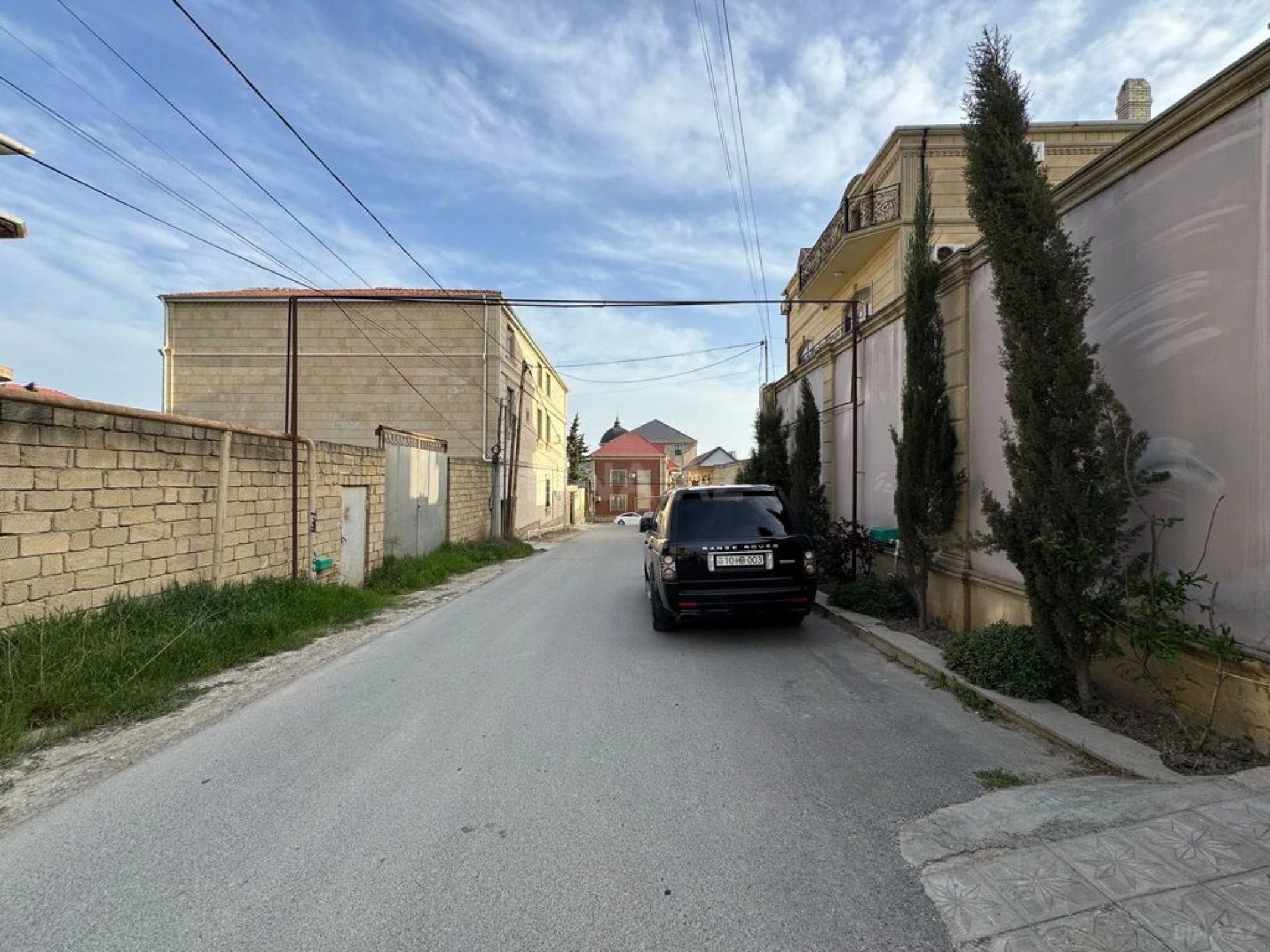 Satılır 7 otaqlı həyət evi 330 m²