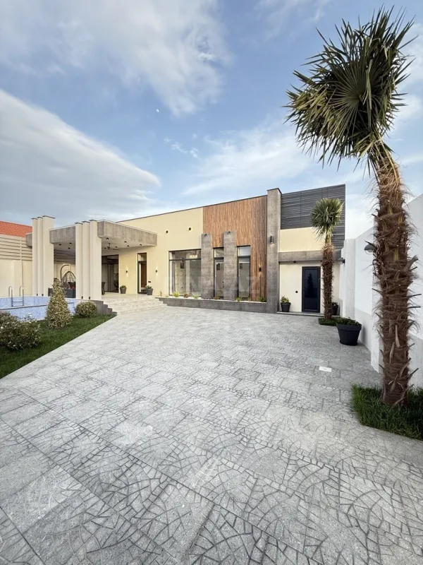 Satılır 4 otaqlı həyət evi 160 m²