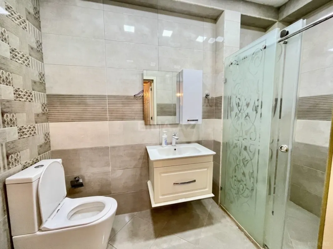 Kirayə verilir 2 otaqlı mənzil 70 m²