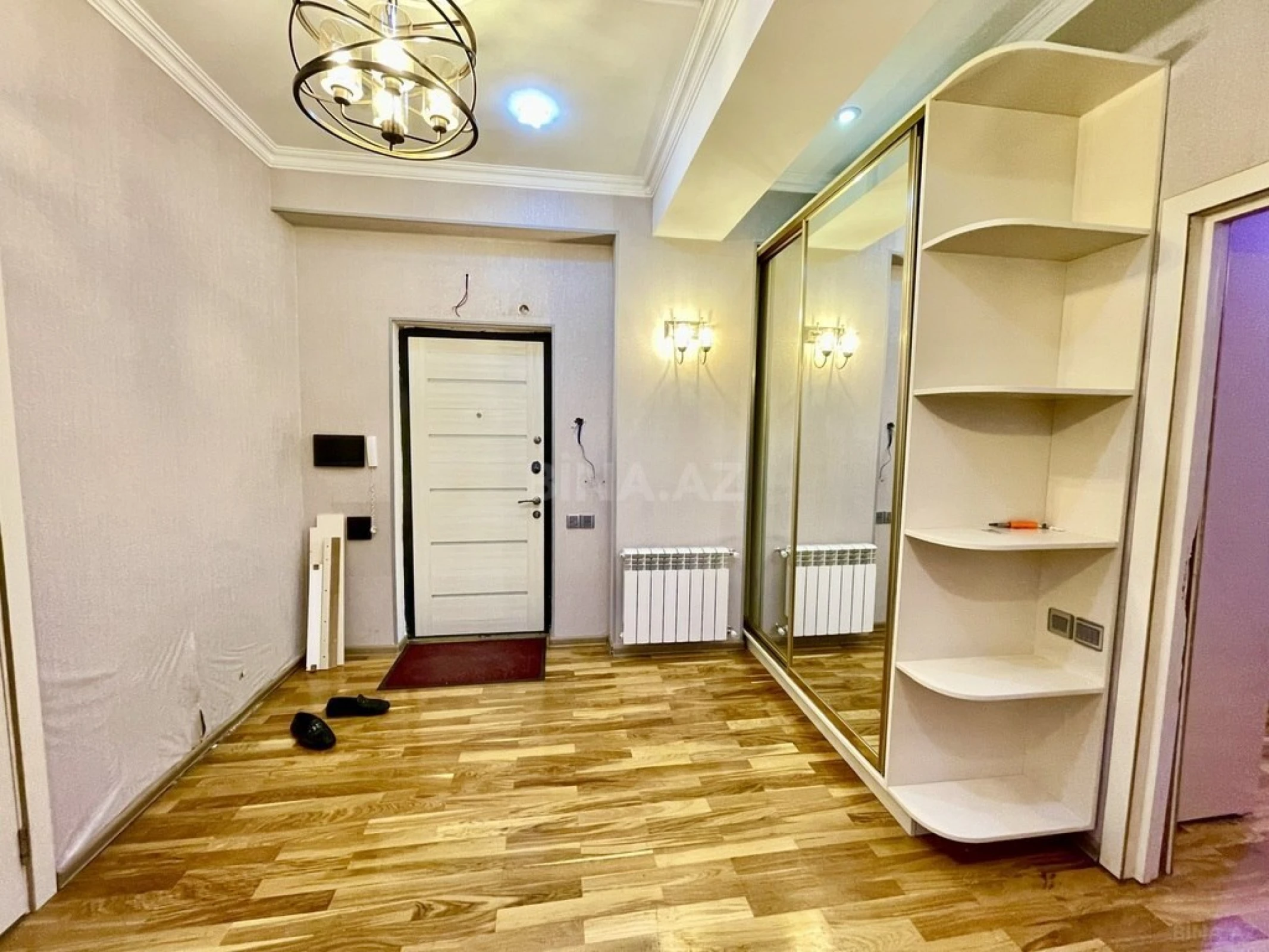 Kirayə verilir 2 otaqlı mənzil 70 m²