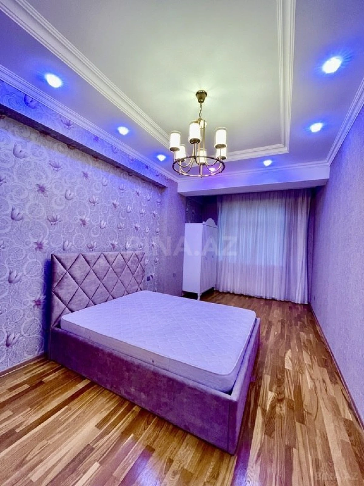 Kirayə verilir 2 otaqlı mənzil 70 m²