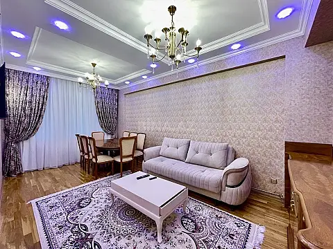 Kirayə verilir 2 otaqlı mənzil 70 m²