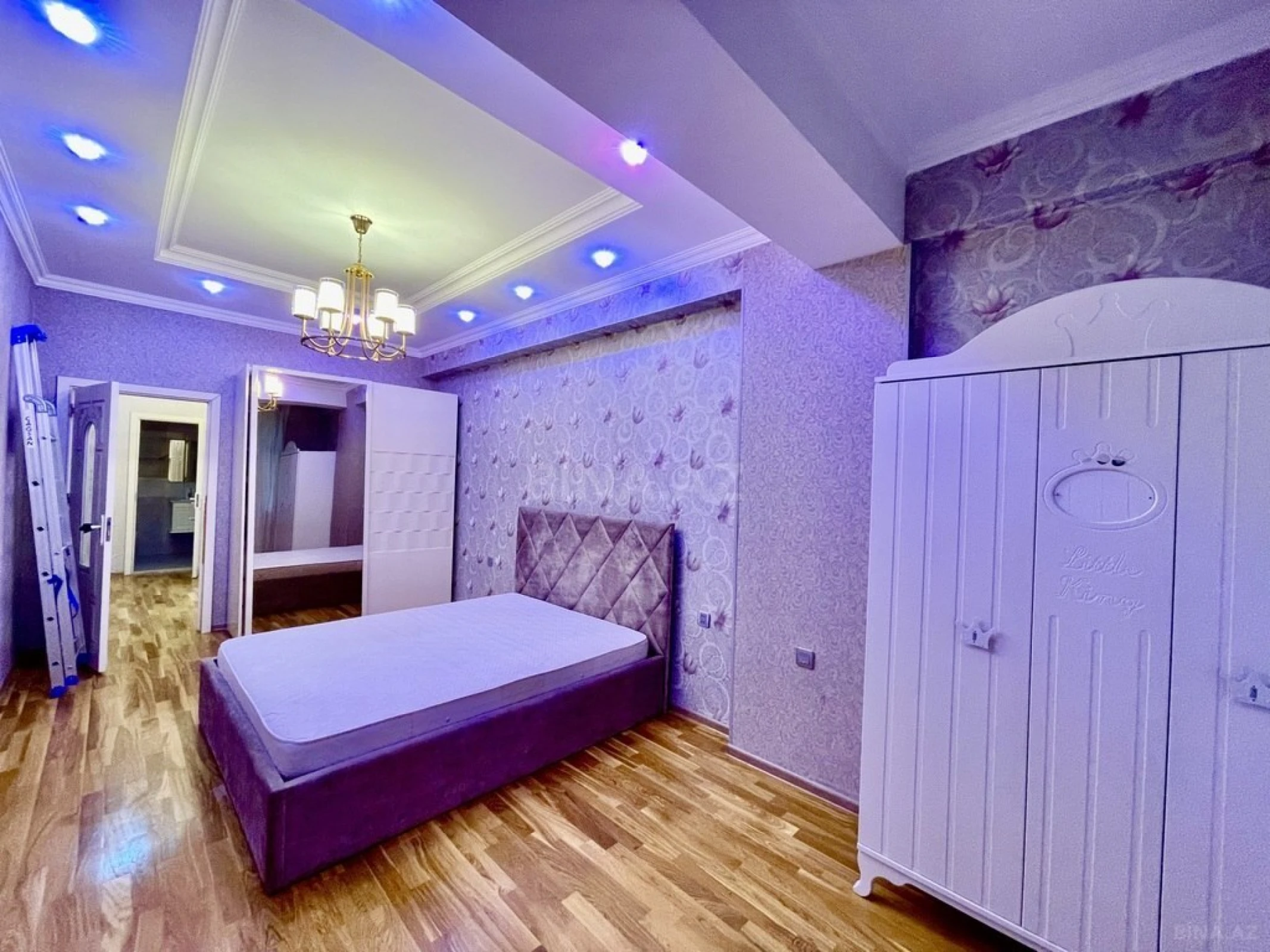 Kirayə verilir 2 otaqlı mənzil 70 m²