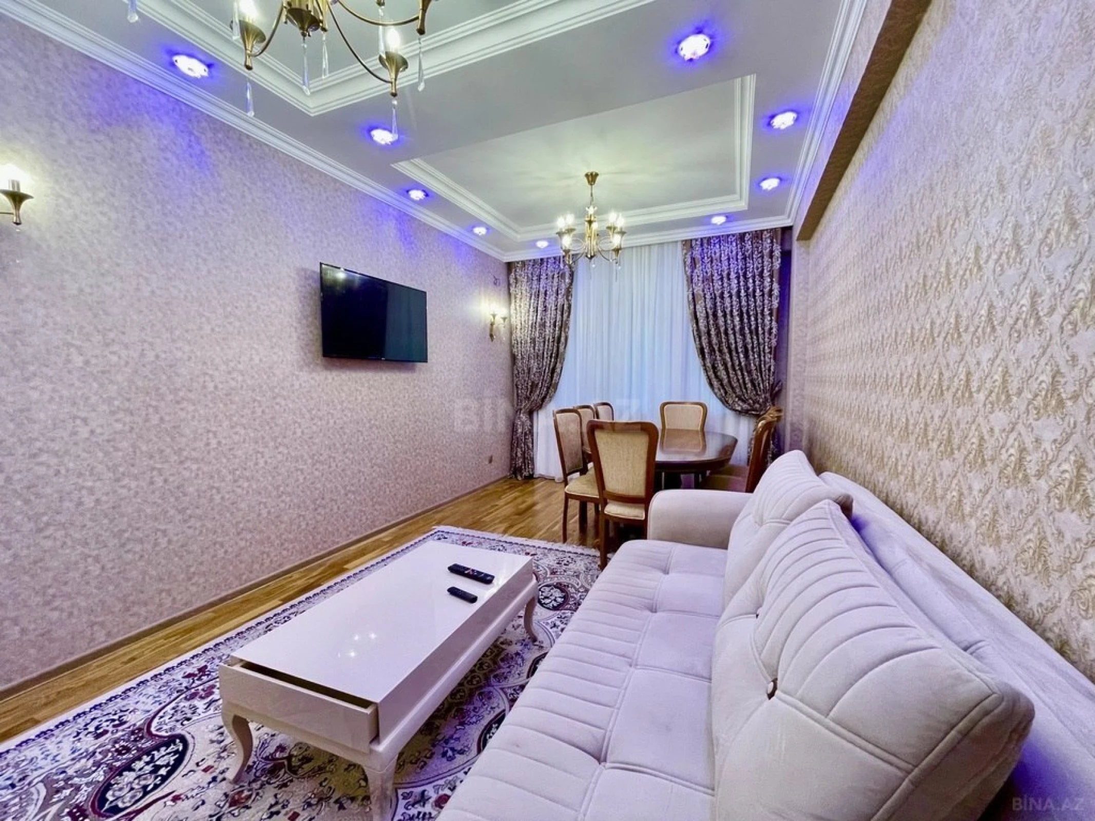 Kirayə verilir 2 otaqlı mənzil 70 m²